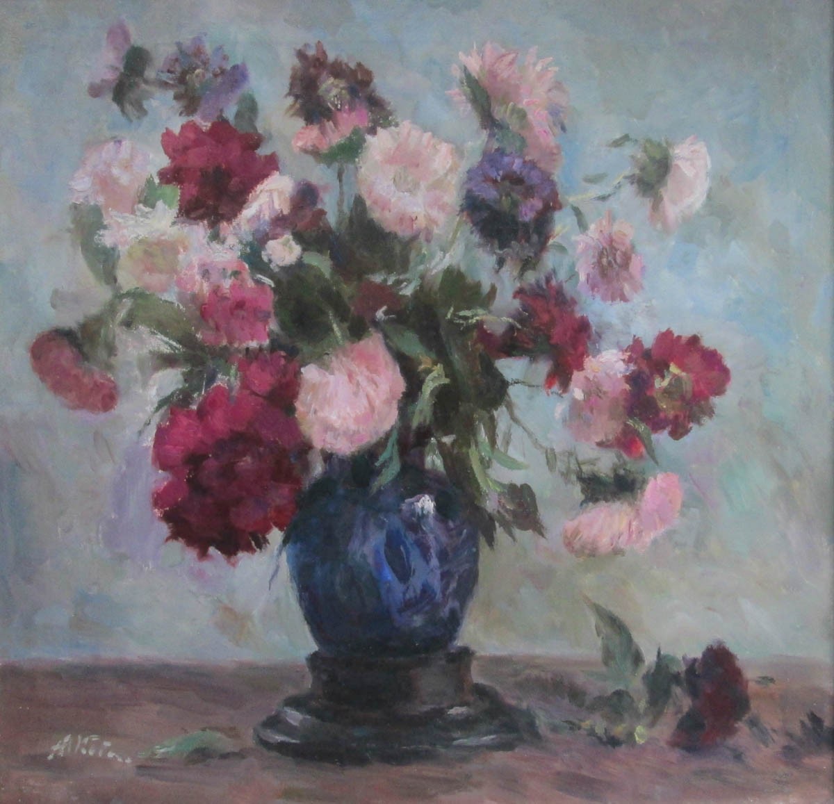 Cvetu-v-sinei-vaze